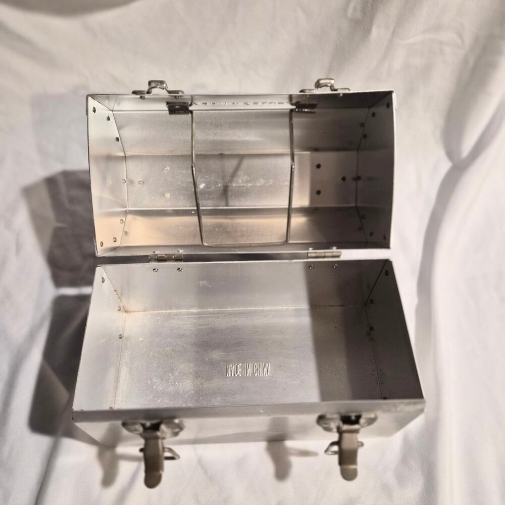 Rare Vintage Dean & Deluca Industrial Aluminum Lunch Box - Picture 7 of 7
